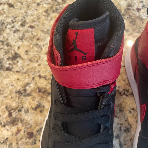 NWB Mens Air Jordan 1’s HI FLYEASE Red ann Black. Size 10 - Picture 8 of 13
